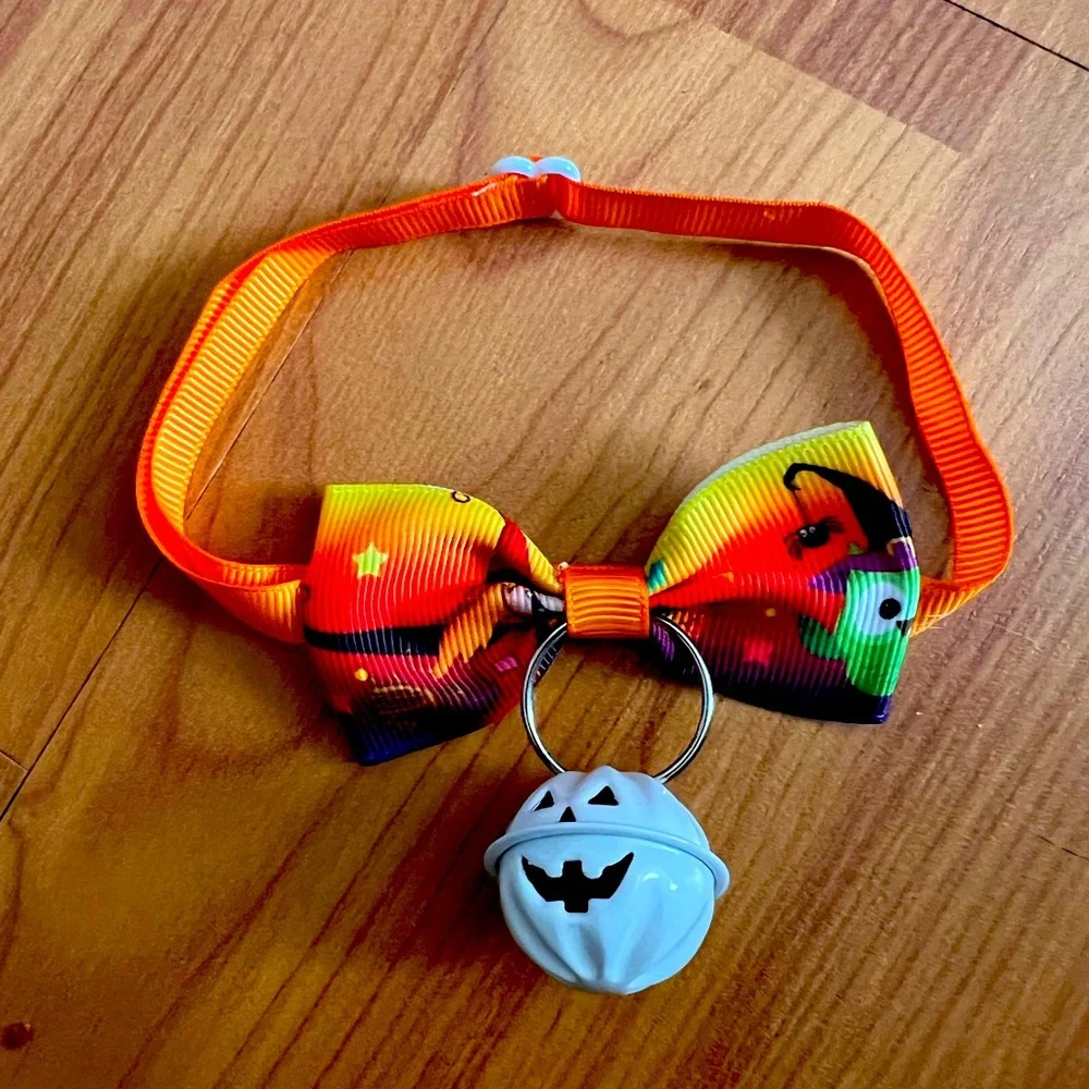 Halloween white pumpkin bell cat/dog collar
